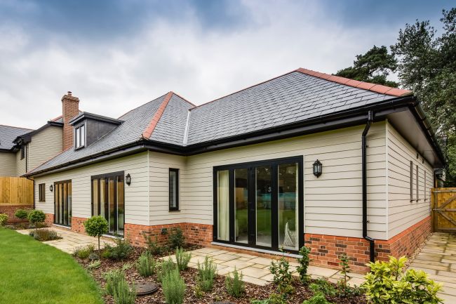 Šķiedrcementa apšuvums Hardie Plank, koka imitācija, 3600x180x8 mm