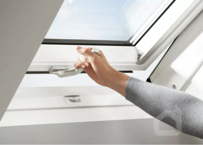 Jumta logs VELUX GLU 0061 B (ar izmēriem)